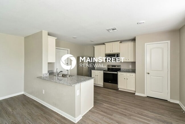 Building Photo - 3 Bedroom Pet-Friendly Home in San Antonio, TX with Main Street Renewal