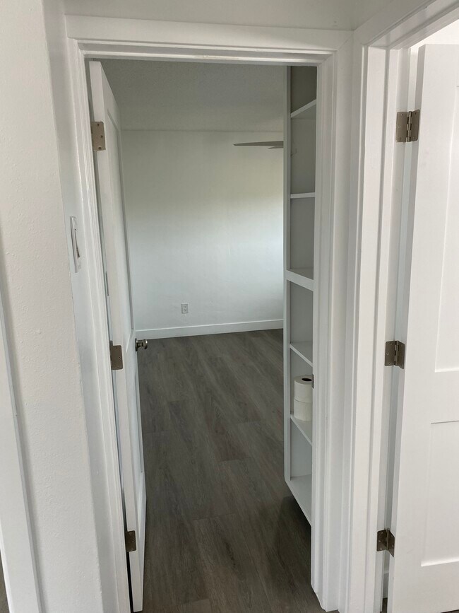 Building Photo - 61880 Verbena Rd