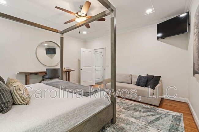 Building Photo - 7 James St