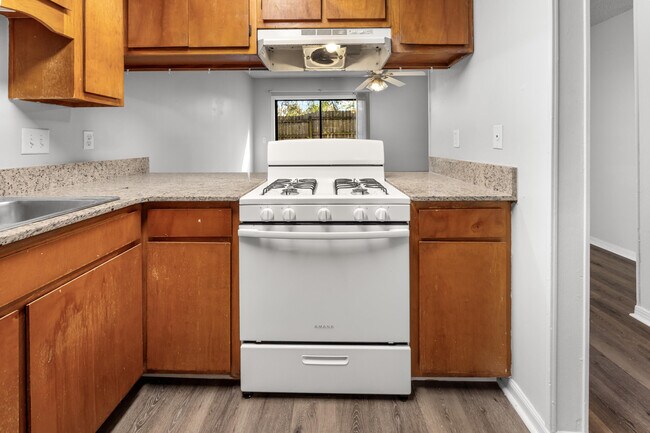 Building Photo - 205 Marquette St