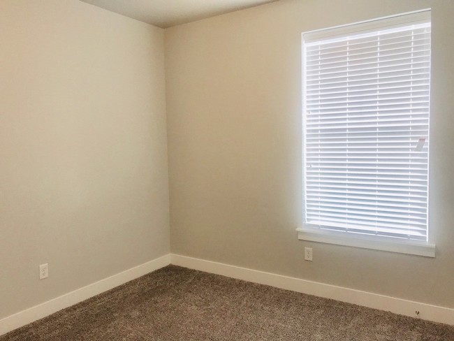 Building Photo - 14648 McKellen Dr