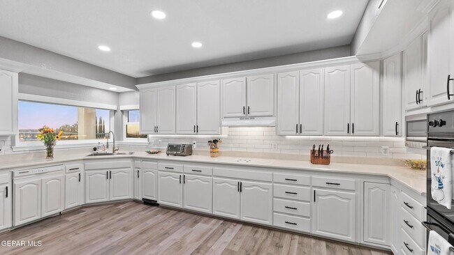Building Photo - 871 Via Alegre Ln