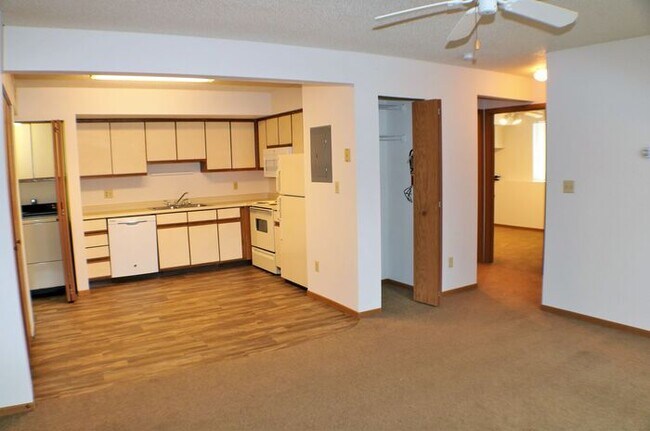 Building Photo - $1,125 | 2 Bedroom, 1 Bathroom Condo | Pet Friendly* | Available for August 1st, 2026 Move In!