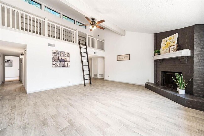 Building Photo - 11602 Inga Ln
