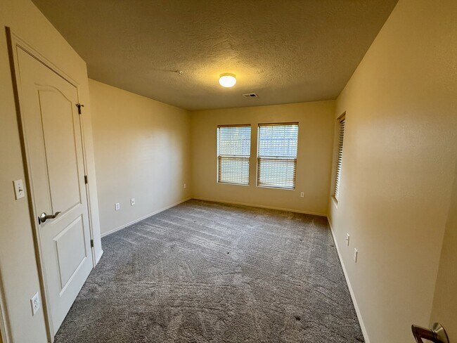 Building Photo - 1820 Fox Bay Dr