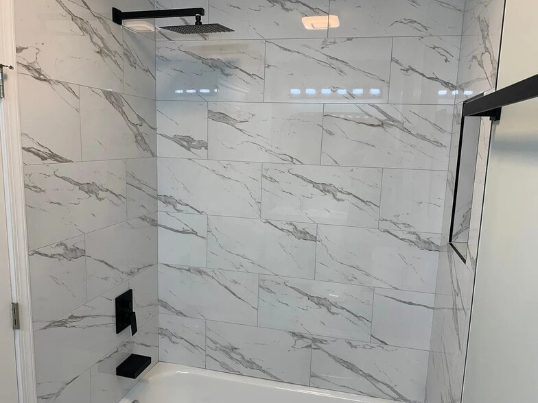 Building Photo - 3530 Chestnut Ave