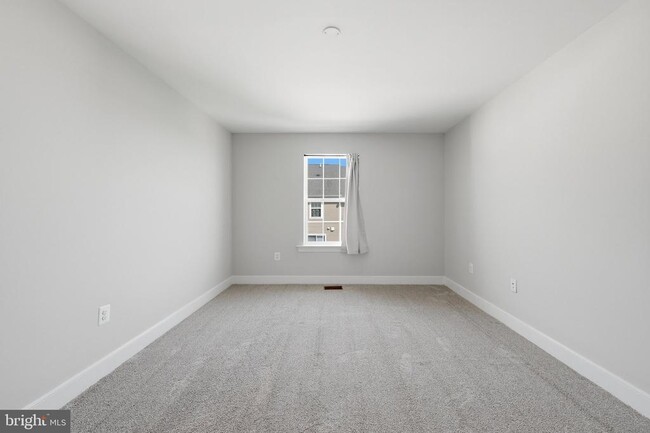 Building Photo - 43976 Vaira Terrace