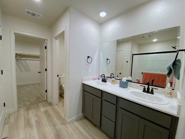 Building Photo - 4188 Adobe Ct
