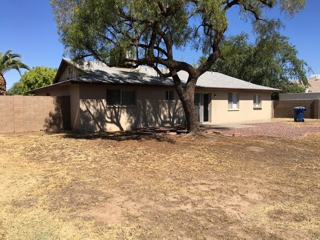 Building Photo - Tempe 3 Bed, 2 Bath Single Story Rental House