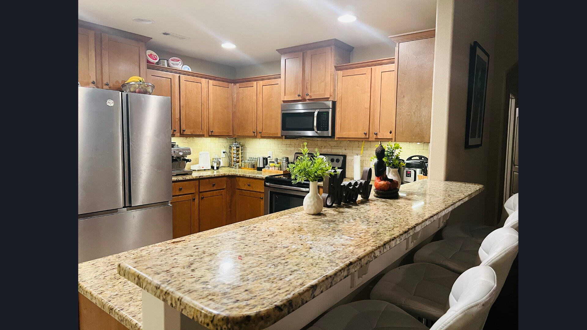 Building Photo - 402 SW Arch St