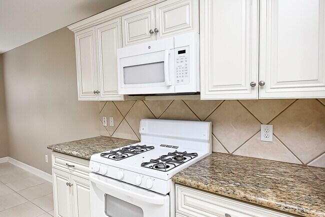 Building Photo - 23730 Ayscough Ln