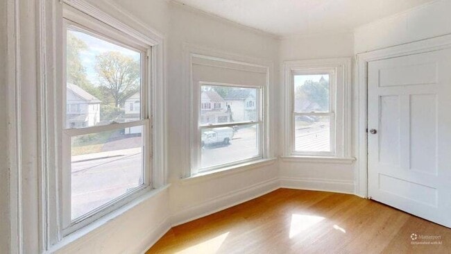 Building Photo - 588 Brown St