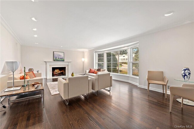 Building Photo - 40 Meadow Rd