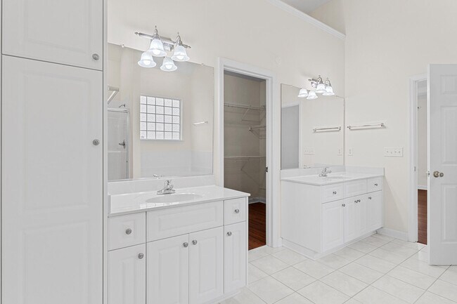 Building Photo - 619 Archard Dr