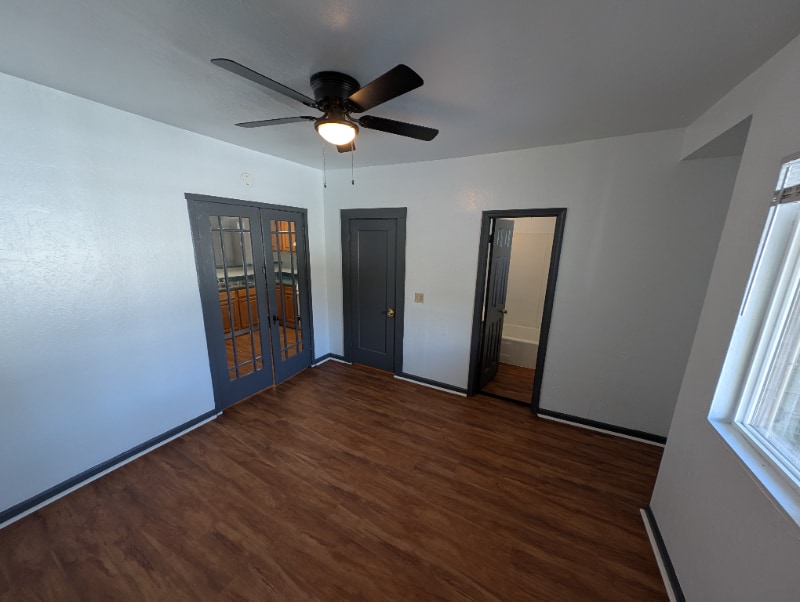 Building Photo - 202 W Sacramento Ave