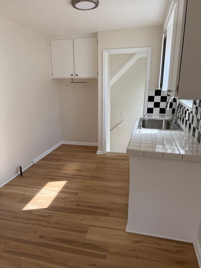 Building Photo - Awesome Property for an Awesome Price