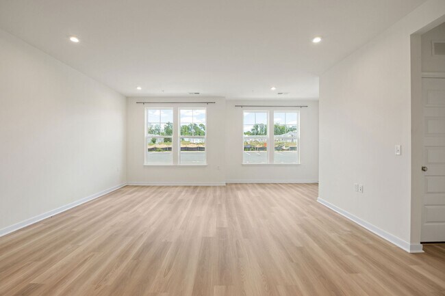 Building Photo - Brand New 2 Bedroom Condo Located in Midlothian!!!! MOVE IN SPECIAL* HALF OFF FIRST MONTHS RENT