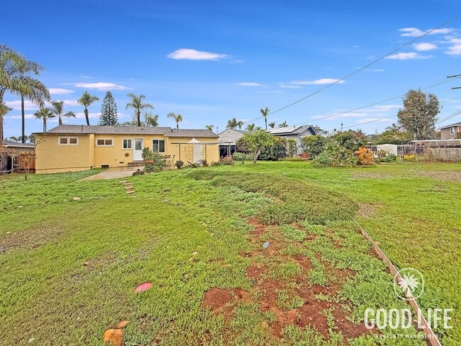 Building Photo - Charming 2BR/2BA home available in La Mesa with Large backyard!