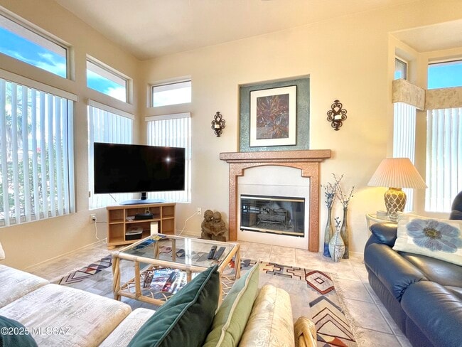 Building Photo - 14734 N Burntwood Dr
