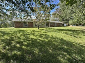Building Photo - 341 Hickory Dr