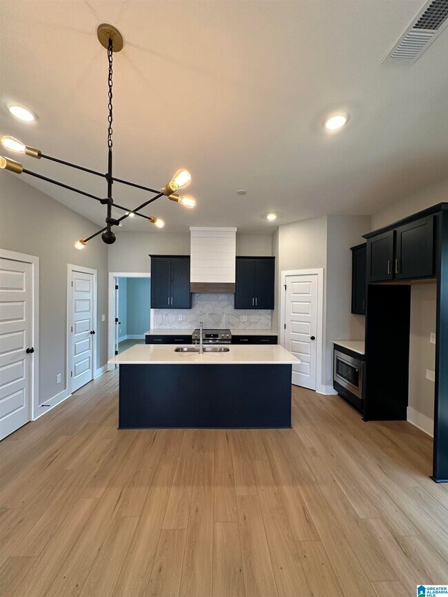 Building Photo - 1125 WINDSOR Sq