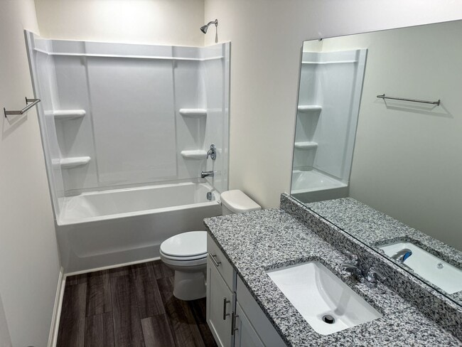 Building Photo - Brand new 2100sqft 4-bedroom / 3-Bath in t...