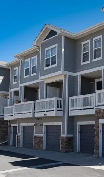 Building Photo - 9558 Pearl Cir