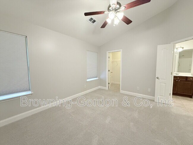 Building Photo - 1057 Woodbury Falls Dr
