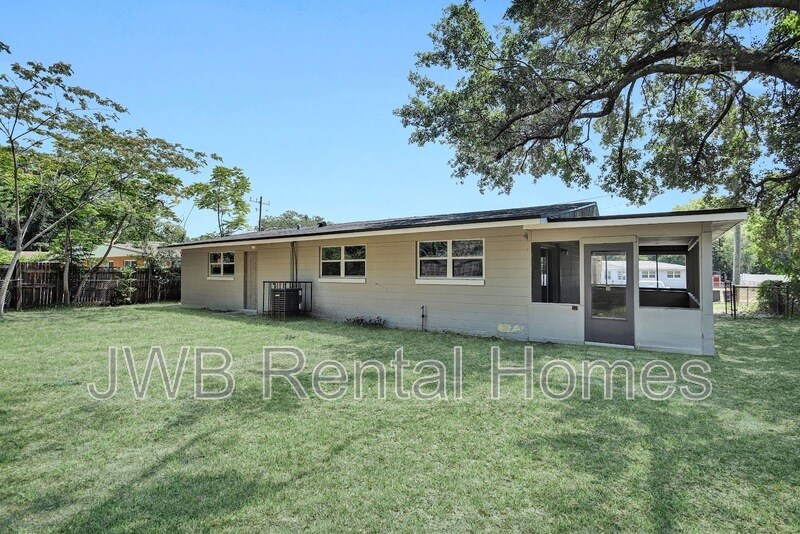 Building Photo - 4204 Lane Ave S