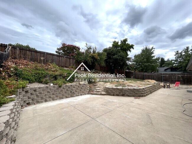 Building Photo - 7400 Martignetti Ct