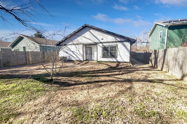 Building Photo - 4640 Corregidor St