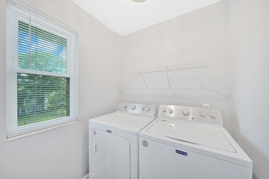 Building Photo - 7540 Chatham Cir