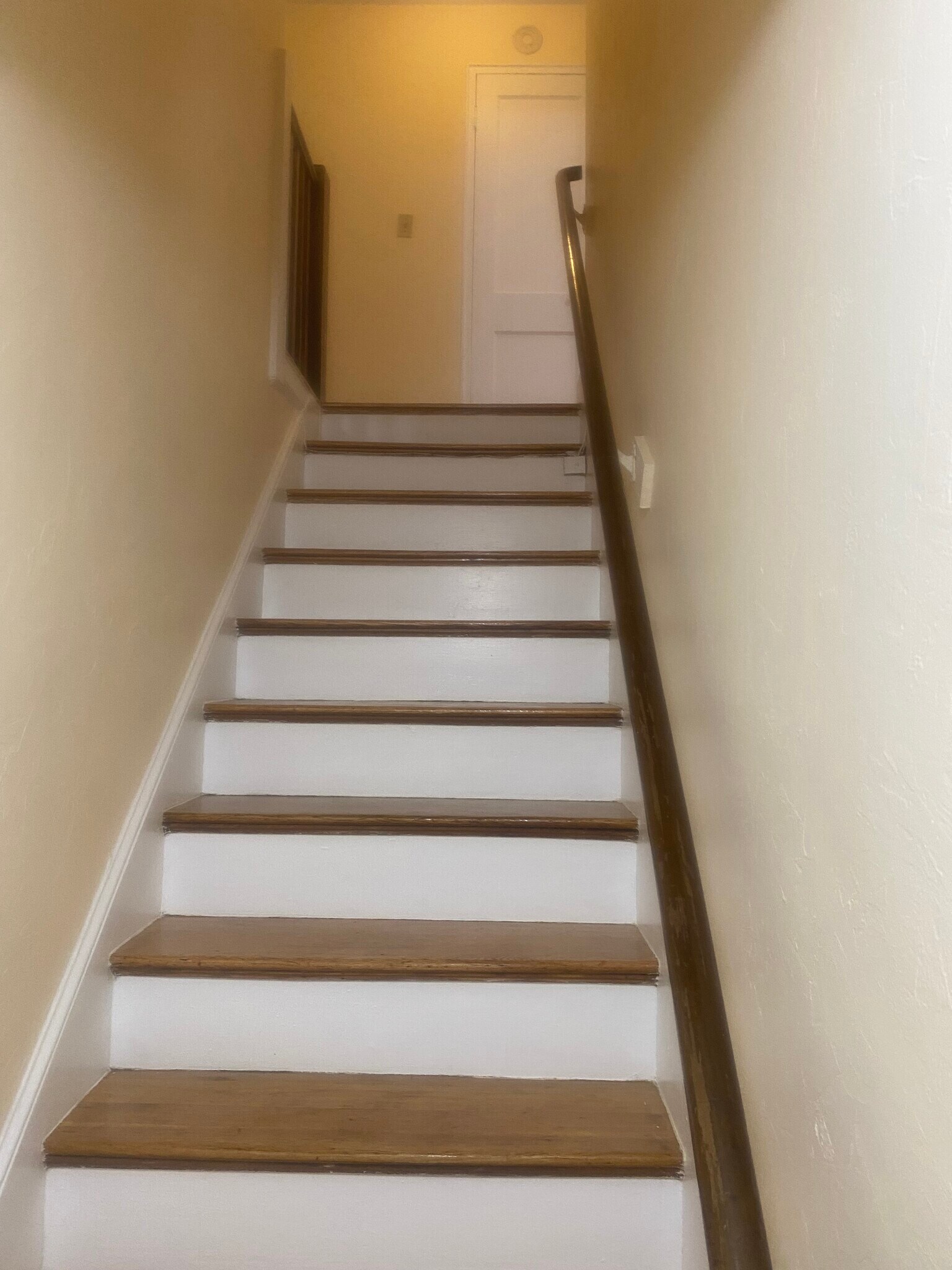 Building Photo - 6 Southmere Rd