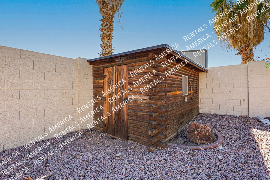 Building Photo - 7323 E Indigo St