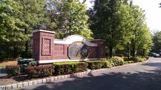 Building Photo - 258 Riverwalk Way