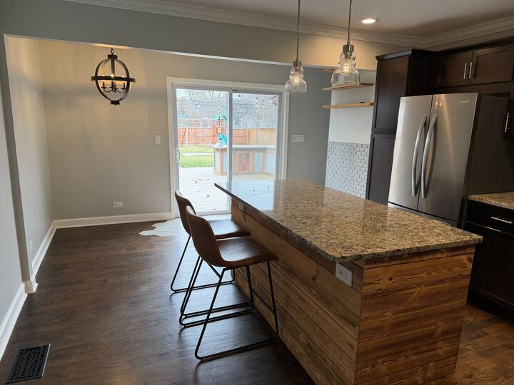 Building Photo - 2802 Dove St