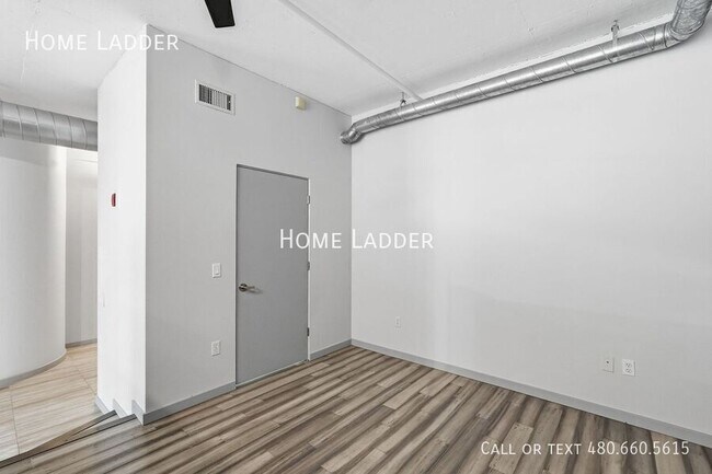 Building Photo - 7301 E 3rd Ave