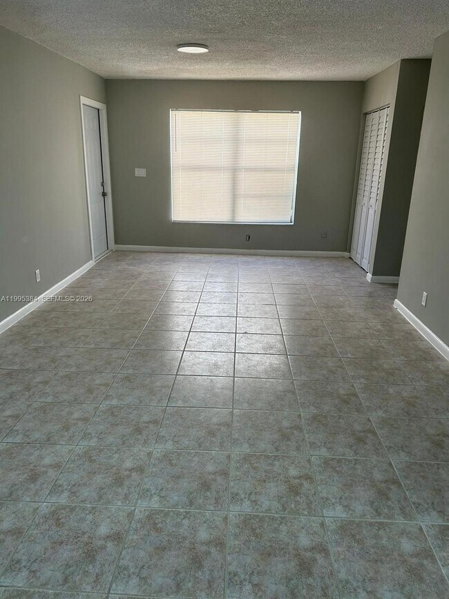 Building Photo - 11542 NW 44th St