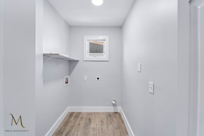 Building Photo - 403-405-405 S Elm St