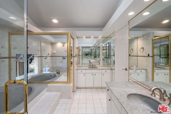 Building Photo - 459 21st Pl