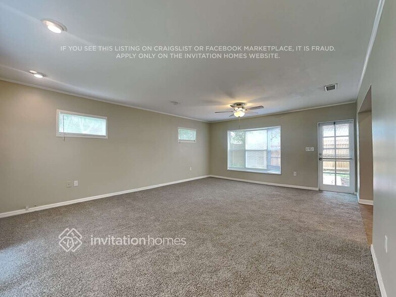 Building Photo - 1520 Price Cir