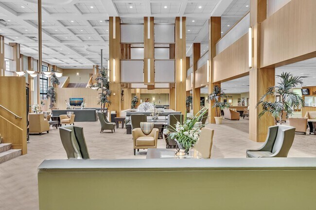 Building Photo - 576 Fanshaw N