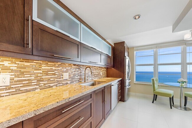 Building Photo - 4280 Galt Ocean Dr