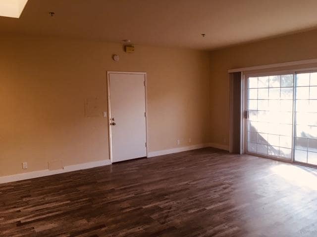 Building Photo - 1047 El Camino Real