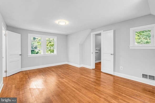 Building Photo - 8230 Gregory Dr