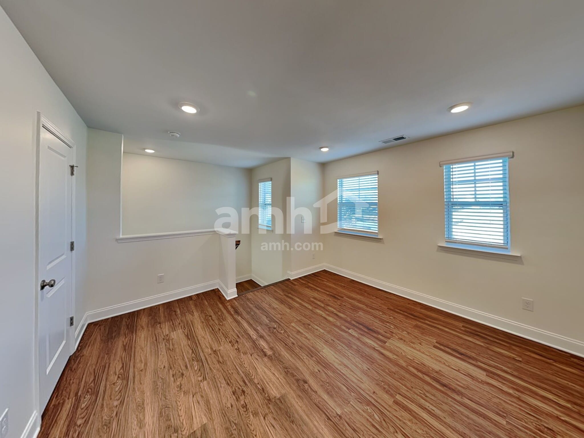 Building Photo - 174 Twin River Dr