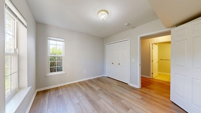 Building Photo - 2767 S Knightsbridge Cir