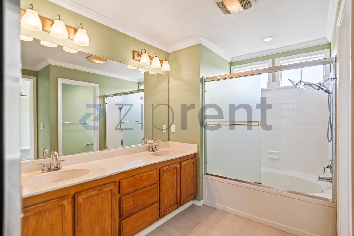 Building Photo - 3142 Boulders Ct