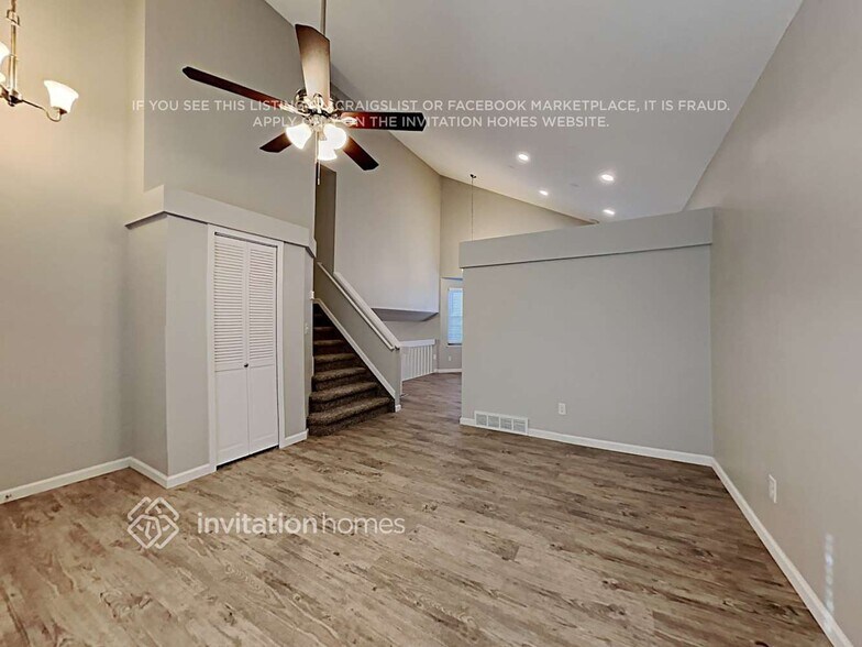 Building Photo - 240 Peck Ct