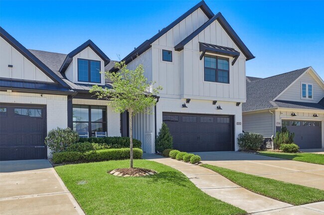 Building Photo - 10126 Water Harbor Dr
